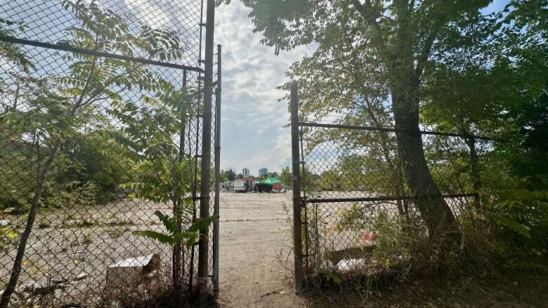 Hamilton's 1st outdoor shelter to be set up by December in 'massive' undertaking, councillor says