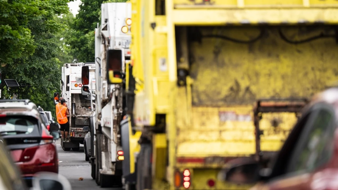 Projet Montréal backtracks on biweekly trash pickup in Mercier-Hochelaga-Maisonneuve during summer months