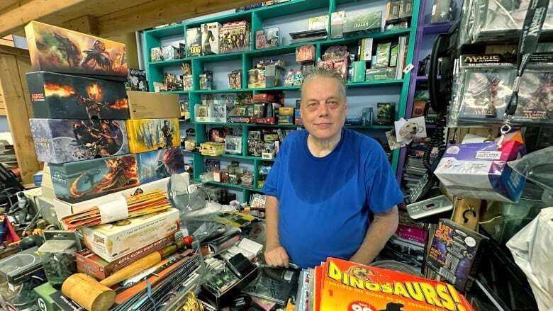 Beloved Hamilton comic book store closes amid rent hike — but owner says he'll be back