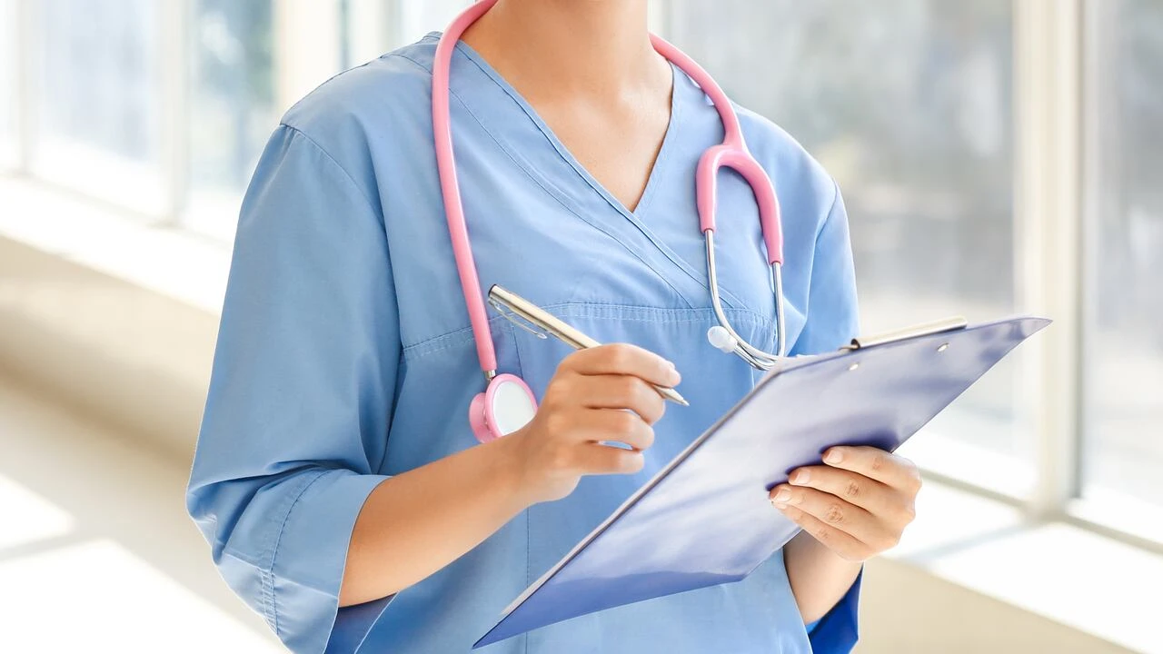 62 young nurses leave N.B. for every 100 who start, think-tank says