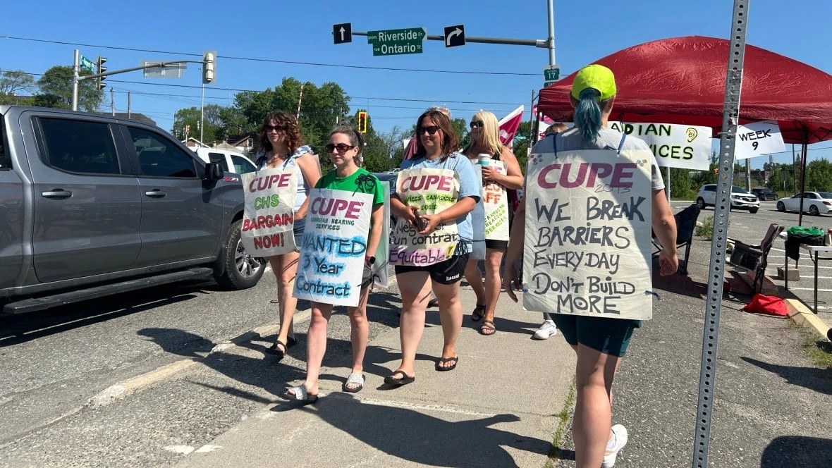 Canadian Hearing Services workers across Ontario enter ninth week of strike