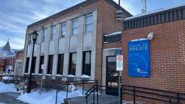 Quebec police watchdog investigating police arrest that led to hospitalization in Saint-Eustache