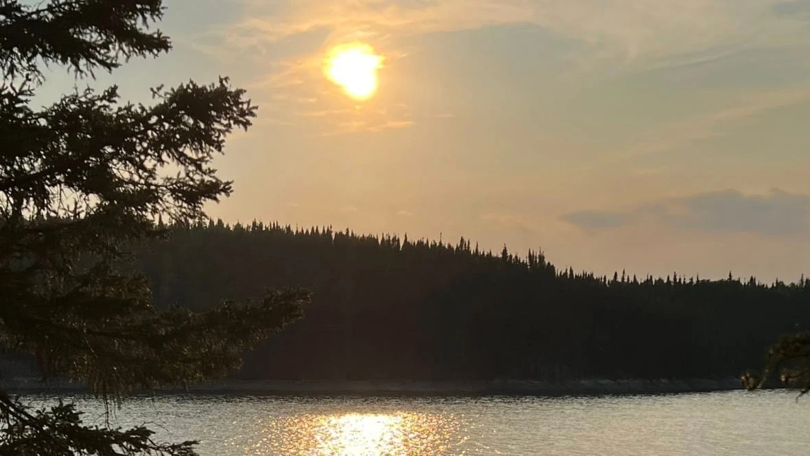 Wildfire, smoke forces evacuation of Nisichawayasihk Cree Nation