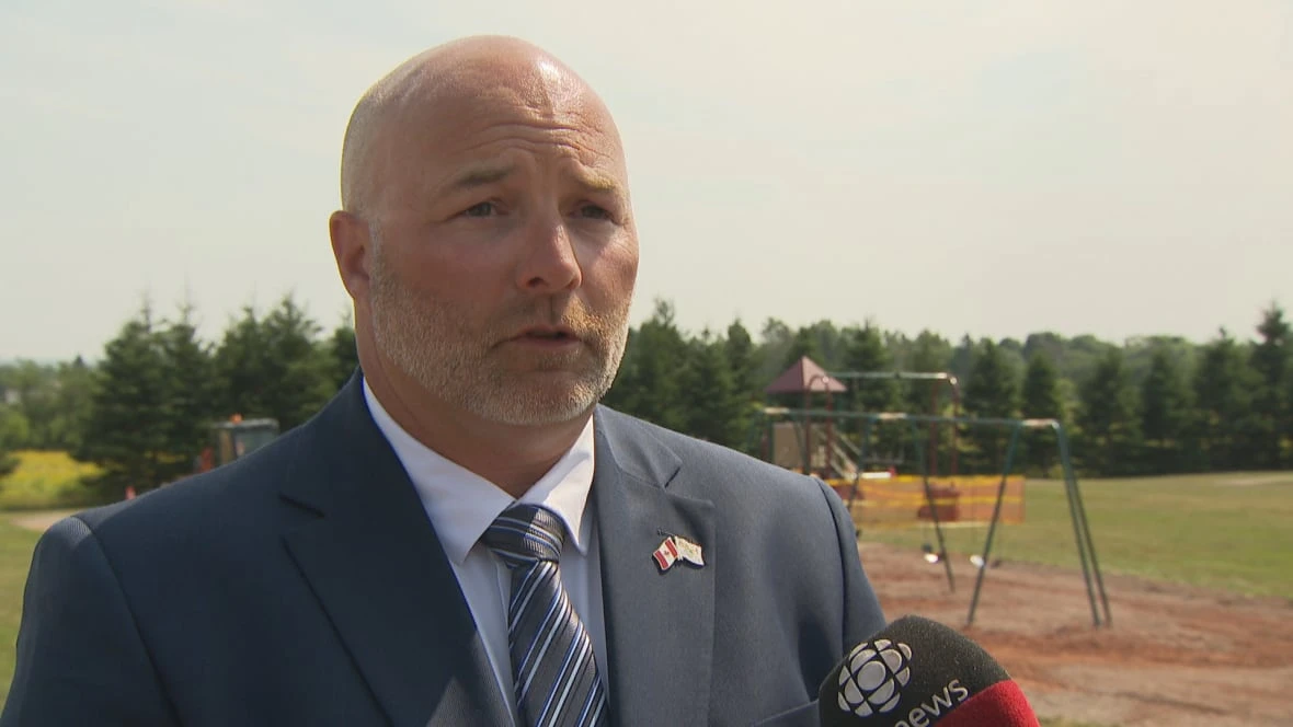 P.E.I. government unveils plans for new elementary school in East Royalty