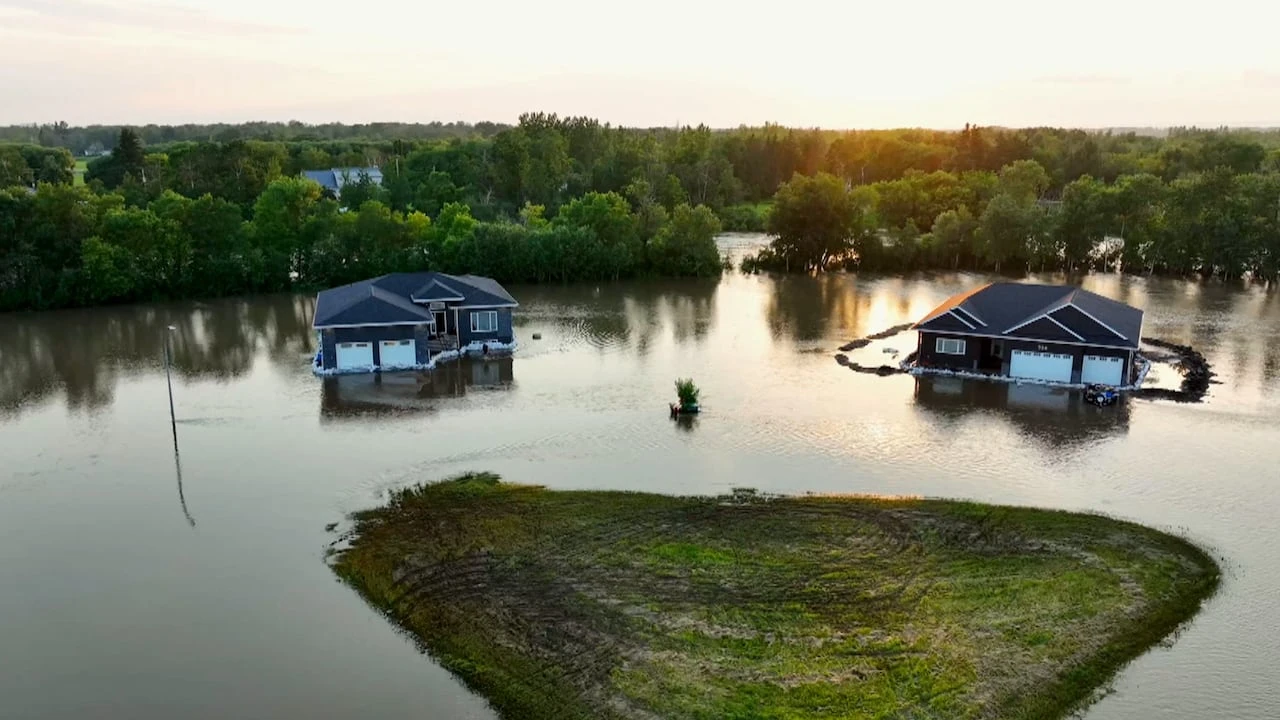 Flooding in Manitoba devastates crops, homes