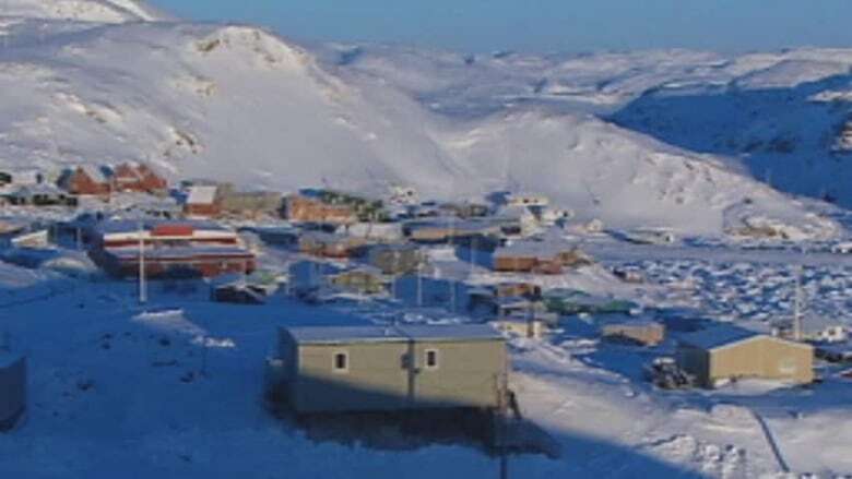 Extended power outages leave Kimmirut, Nunavut dangerously low on food