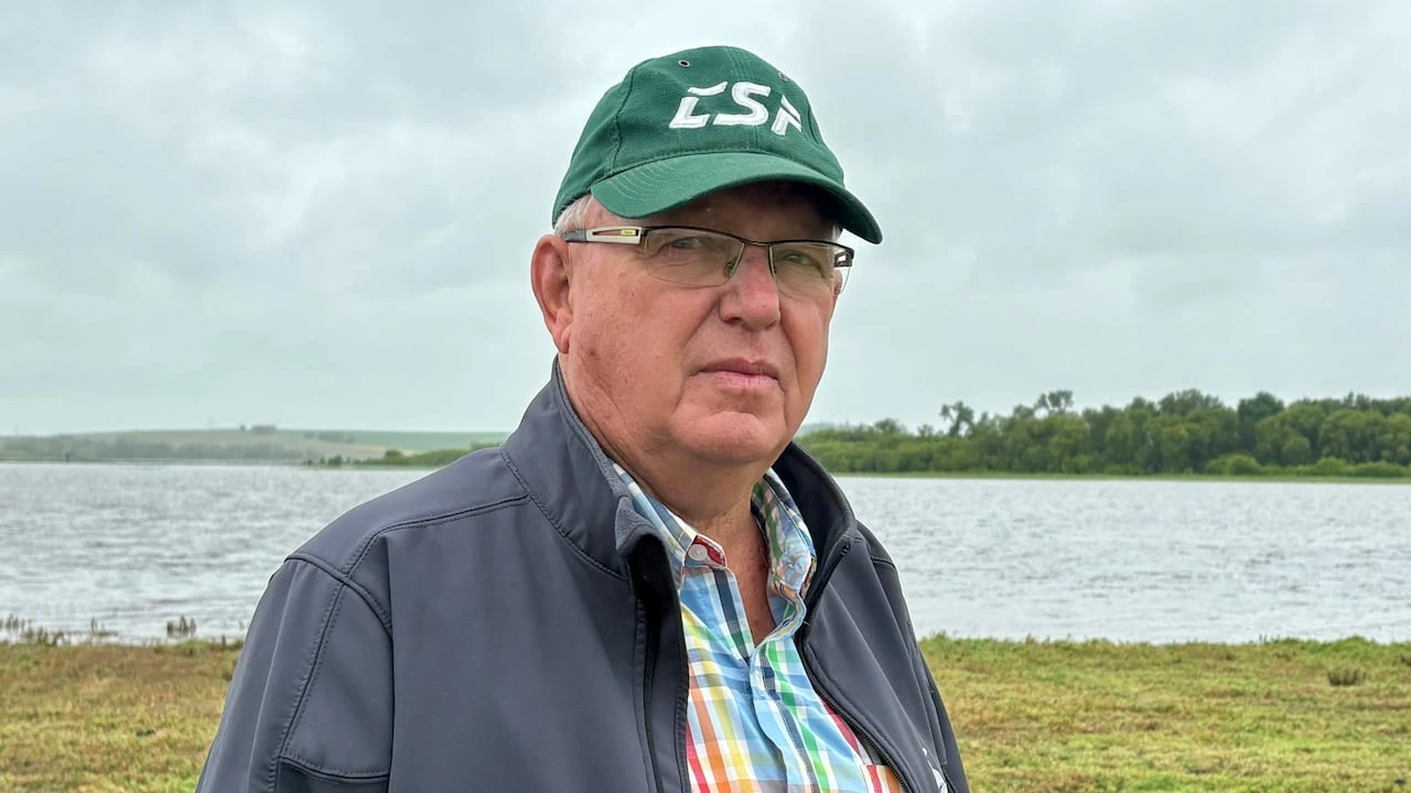Flooding drowns Manitoba farmer's corn crop