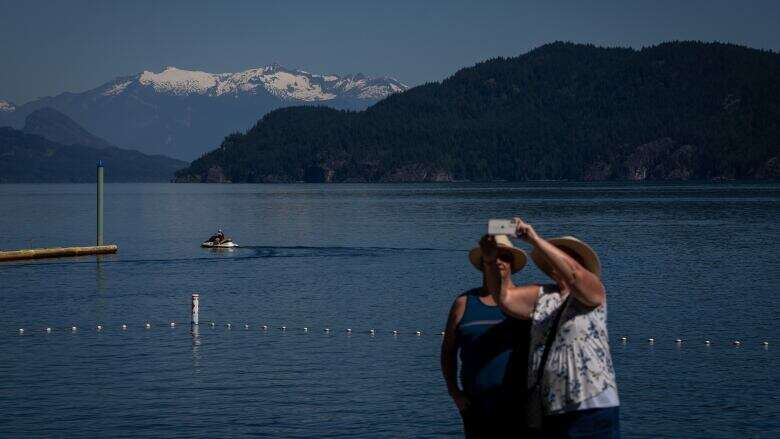 Western heat wave to stretch into Manitoba after parts of B.C. top 40 C