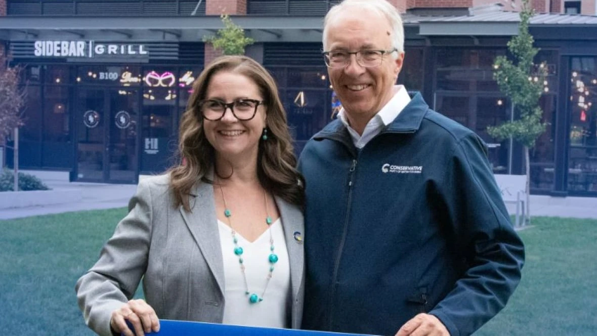 B.C. MLAs banned from holding municipal office after bill passes