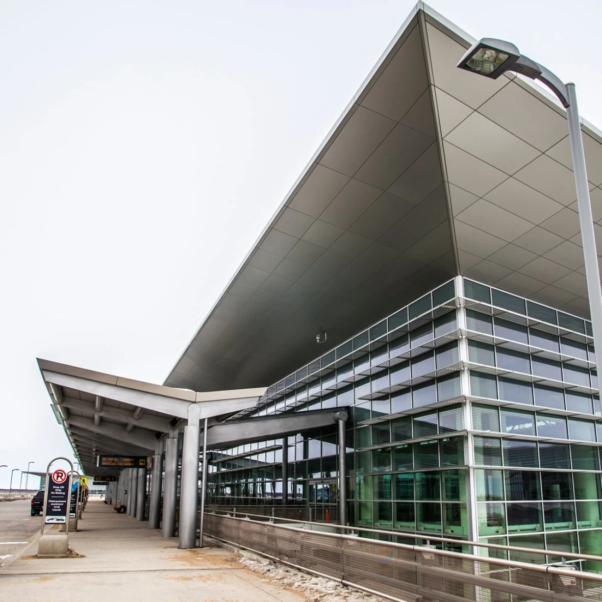Passengers briefly quarantined after New York-bound plane diverted to Winnipeg