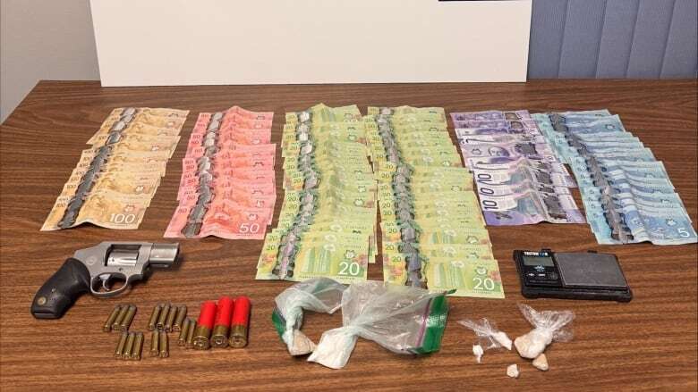 Police arrest man after social media post alludes to drug trafficking in Hay River, N.W.T., apartment