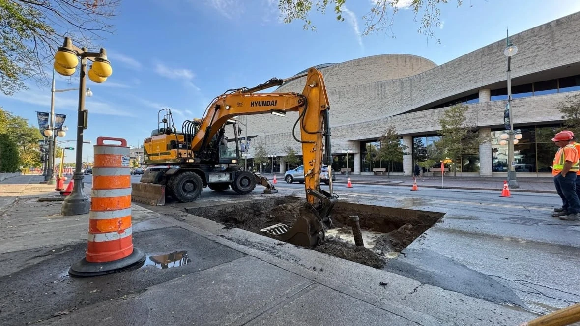 Gatineau double water main breaks force closure of museum, buildings