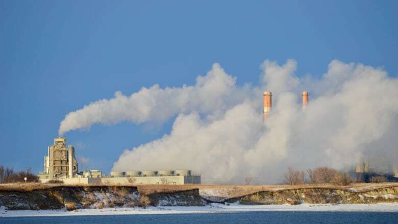 Sask. doubles down on coal with potential plan to keep power plants running