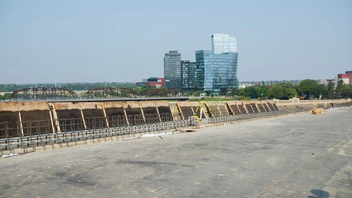After Saskatoon's summer of detours, end of busy construction season in sight