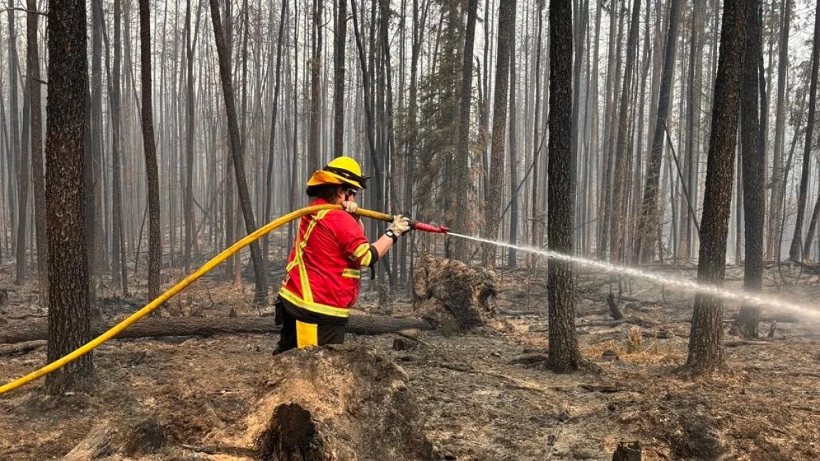 Quick-moving wildfires force more evacuations in northern Saskatchewan