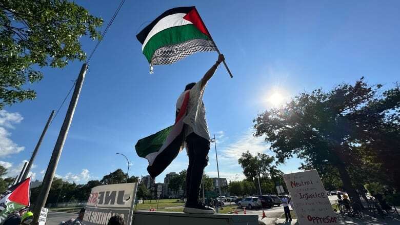 Group protesting Israel's participation in Folklorama hopes for a future Palestinian pavilion