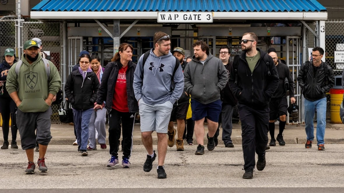 Windsor Stellantis workers returning to 2 full shifts earlier than anticipated, says union