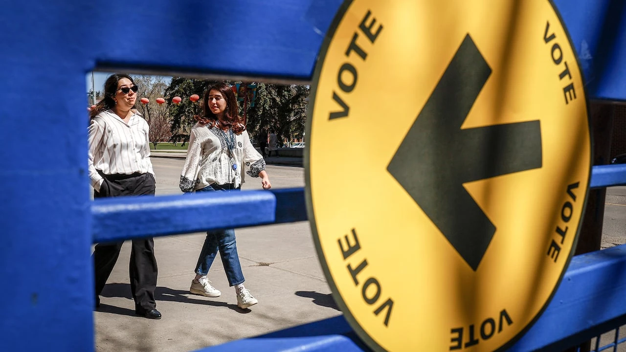 Alberta separatist group ordered to pull down database of voters' info