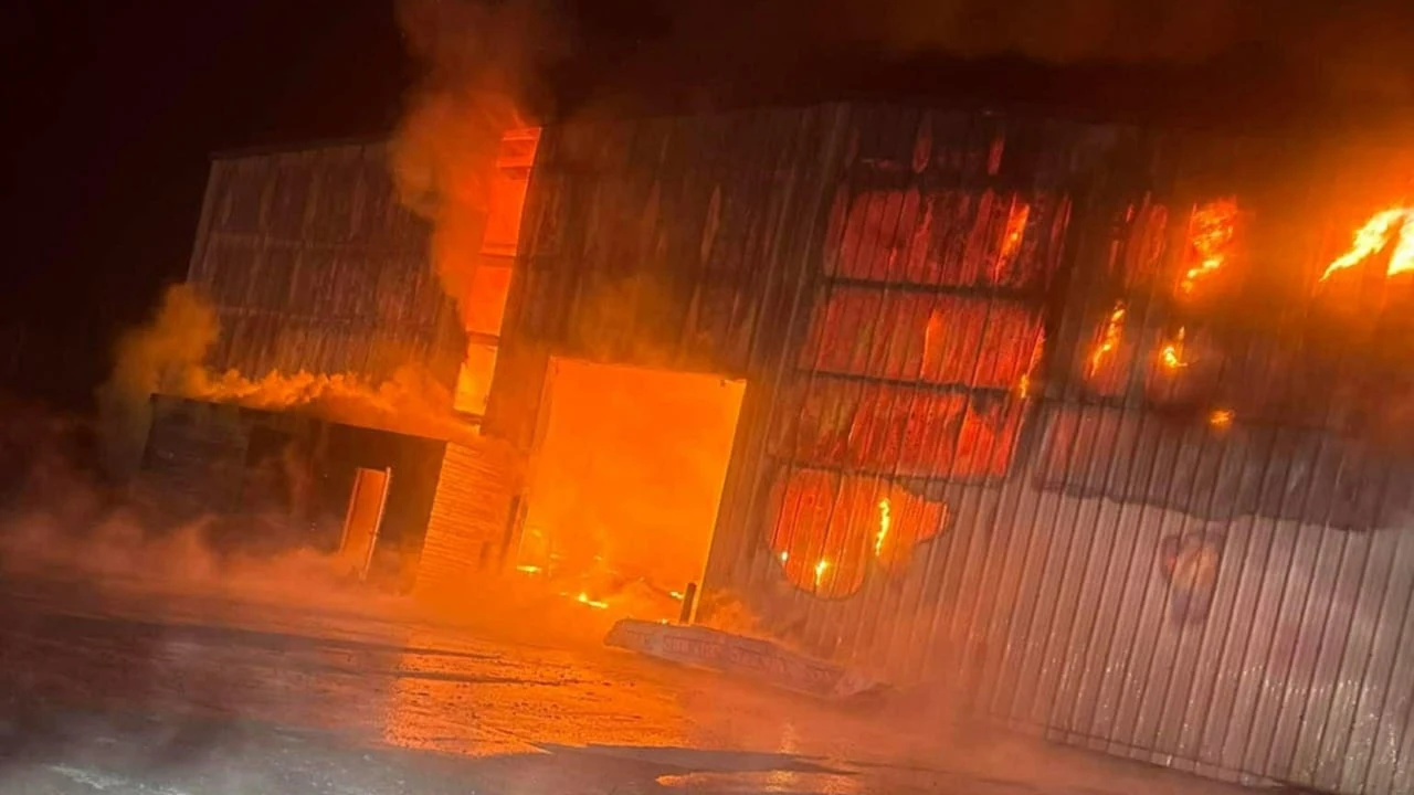 Overnight fire destroys prefab-home builder on South Shore