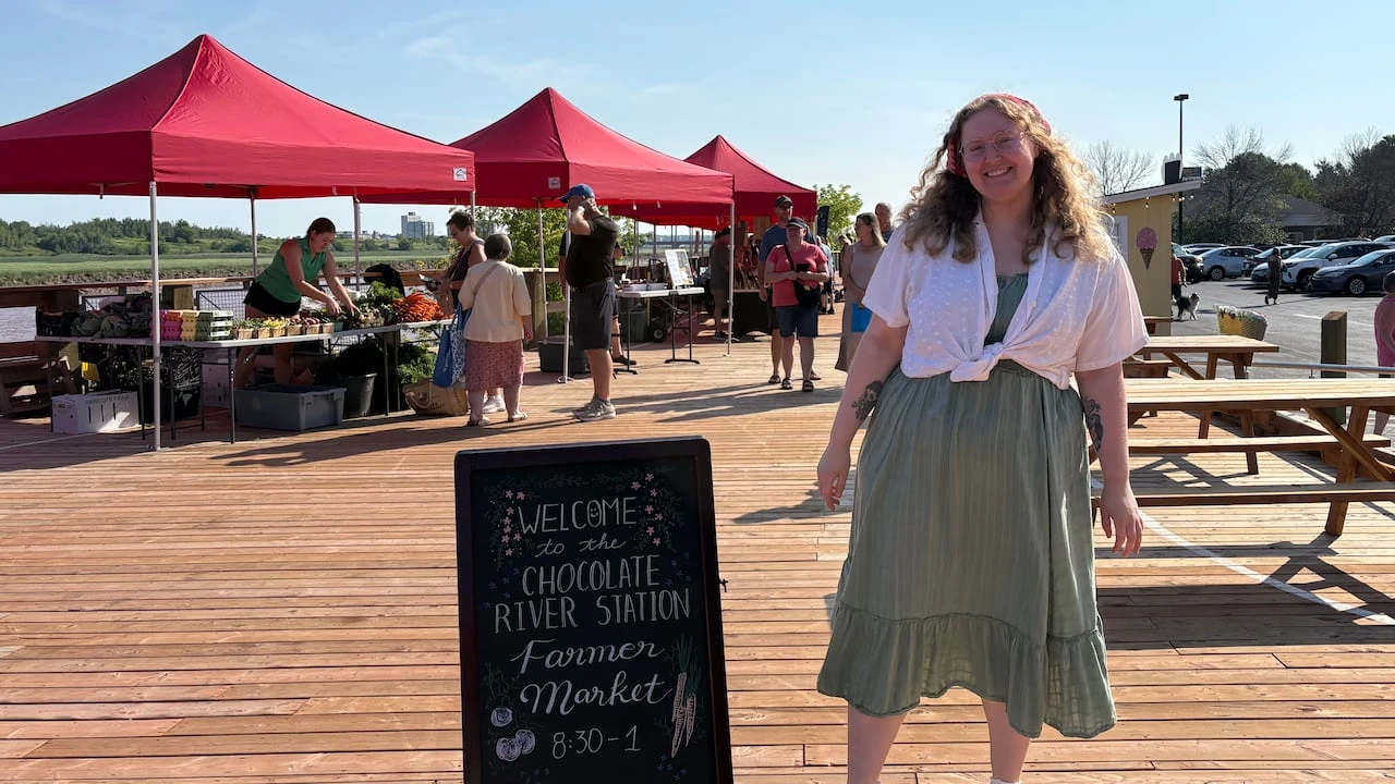 At new farmers' market on Riverview boardwalk, it's all about local