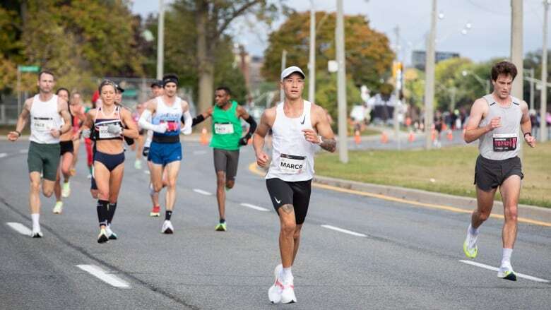 2024 Toronto Waterfront Marathon takes over downtown