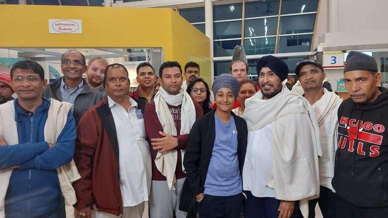 Air India flight leaves Iqaluit after Canadian military steps in