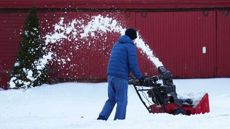 Winter storm tracks through northwestern Ontario, over 20 cm of snow expected for some areas