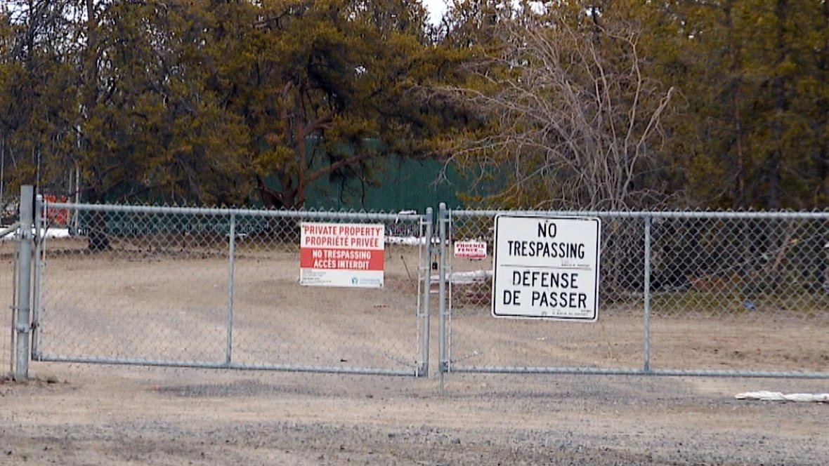 Transitional housing project near Yellowknife faces delays, official says