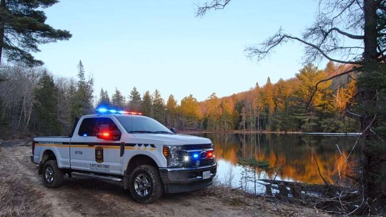 Cochrane, Ont. man fined $1,500 for building a floating residence on a local river