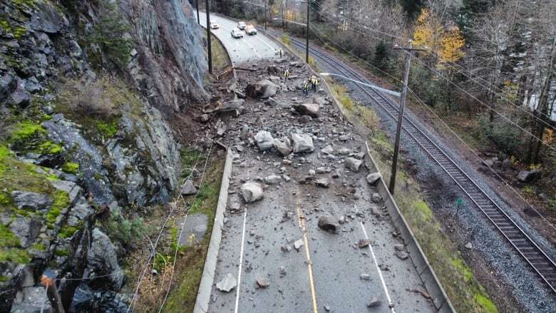 Rockfall, large boulders close Highway 7 west of Hope, B.C.