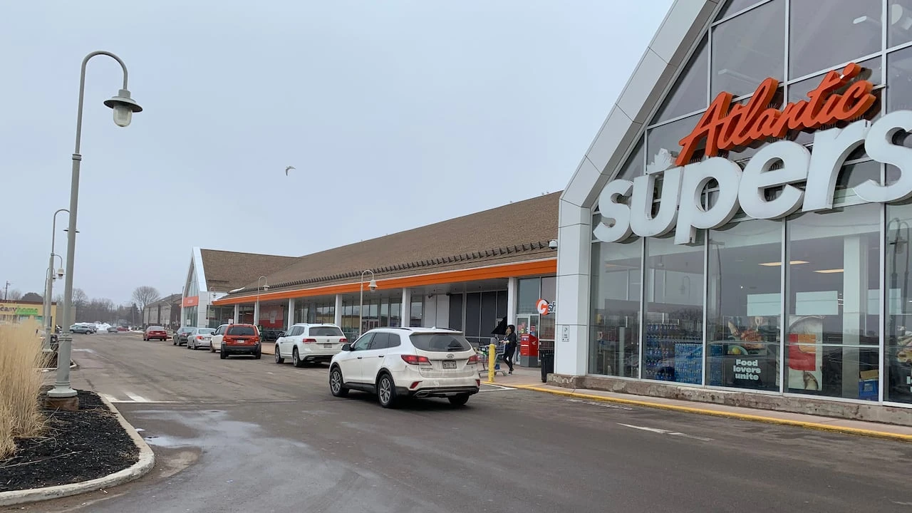 Mouse droppings in product from Atlantic Superstore forces bakery, deli areas to close