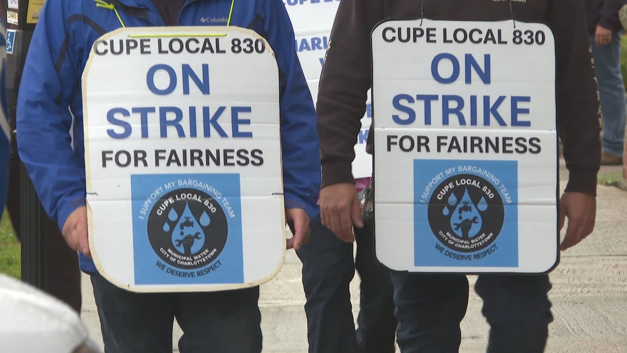 Union calls ban of Charlottetown water and sewer workers from city hall 'ludicrous'