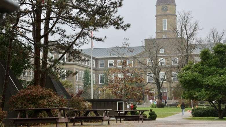 Dalhousie University facing forecasted $18M budget shortfall, freezes hiring