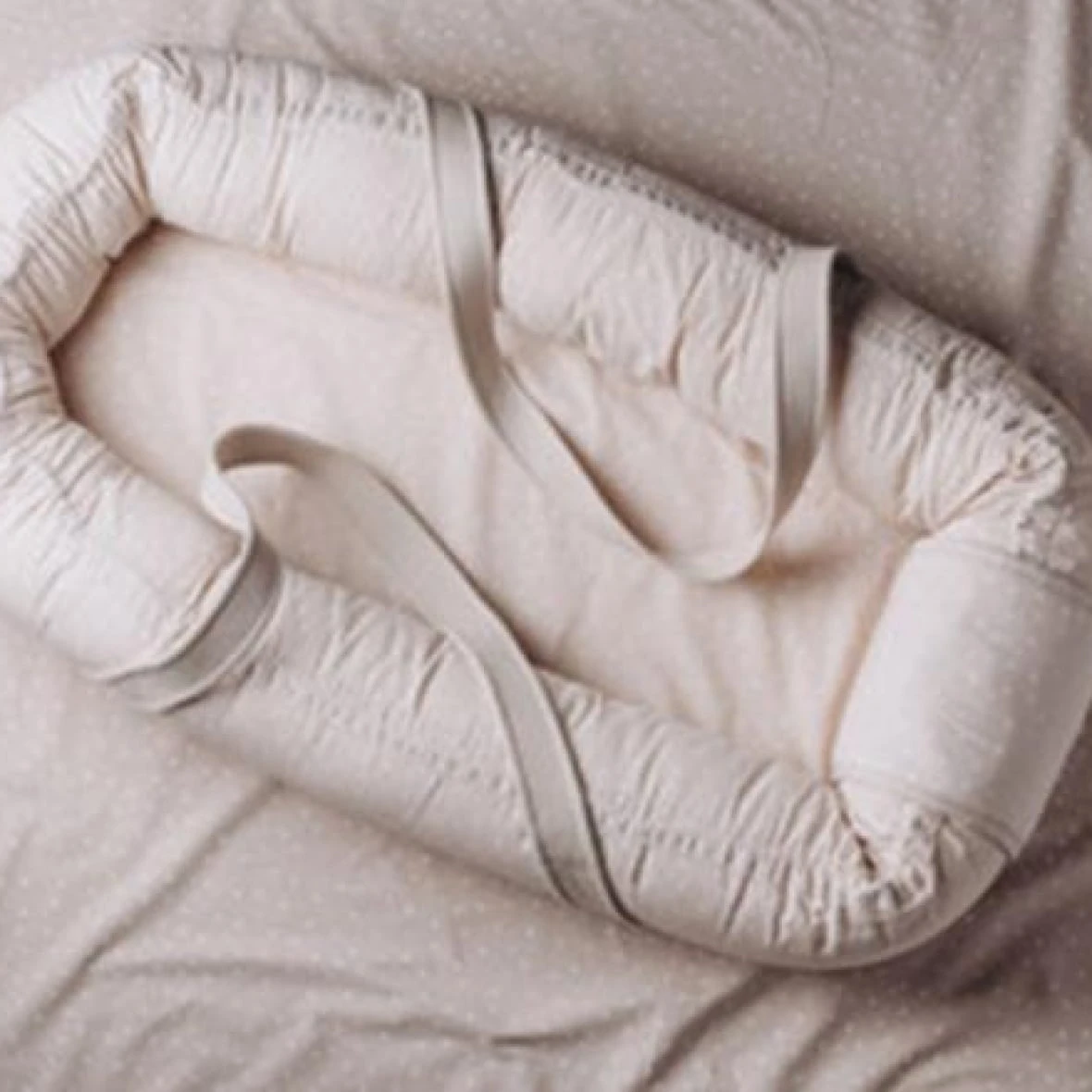 Health Canada recalling several baby loungers, warns of suffocation risks