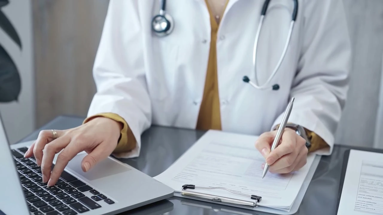 Alberta's Virtual MD program expands call service for children's health, newborns