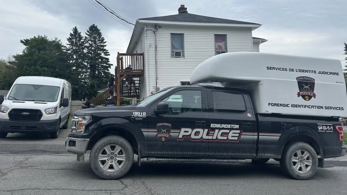 Man charged with 2nd-degree murder after police find body in Edmundston apartment