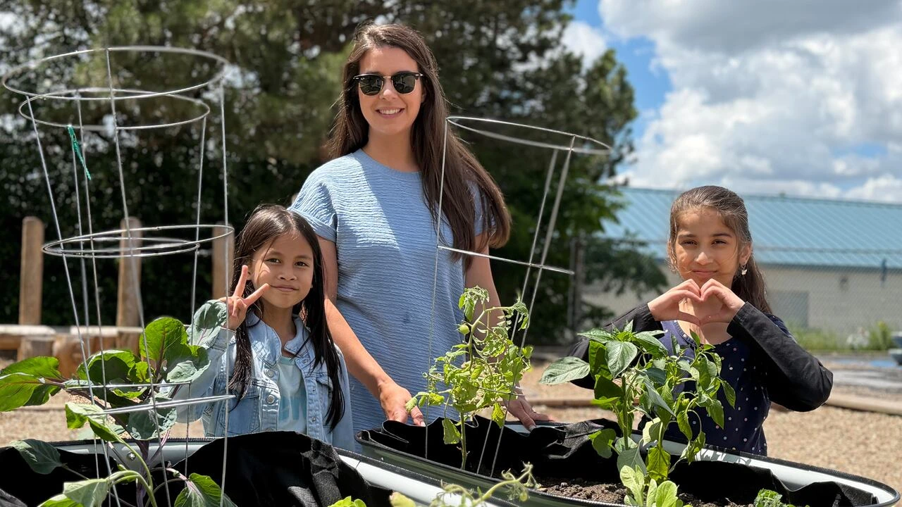 London elementary students learn science, teamwork through school garden project