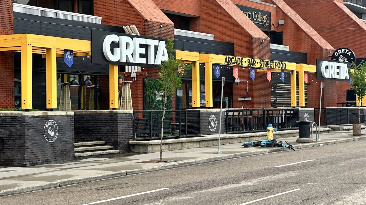 String of restaurant closures in downtown Edmonton has business owners talking about challenges