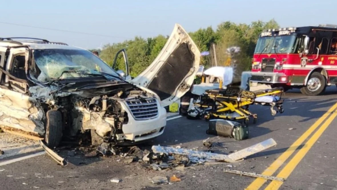 6 hurt, 1 person charged after head-on collision near Arthur