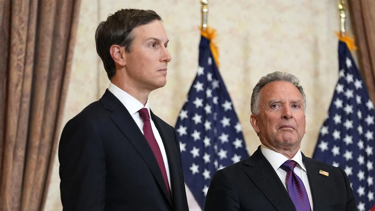 Trump sends U.S. envoys to Pakistan for new Iran talks