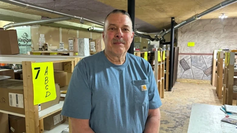 Tariffs threaten cross-border family business where Canadians collect their U.S. packages