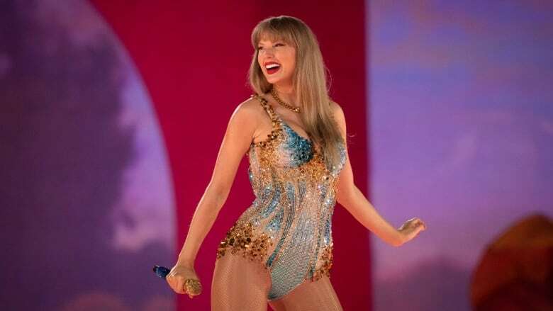 IN PHOTOS: Taylor Swift dazzles fans in Vancouver, calling them 'generous' and 'warm-hearted'