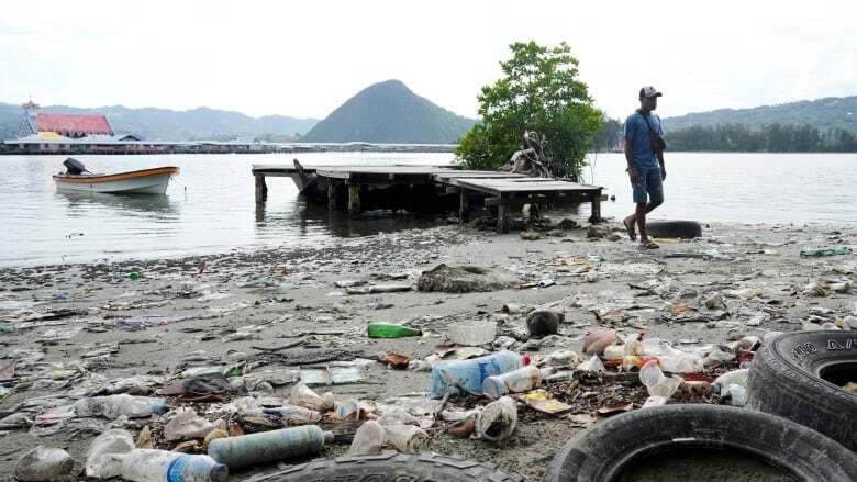 Final UN plastic treaty talks reach halfway mark