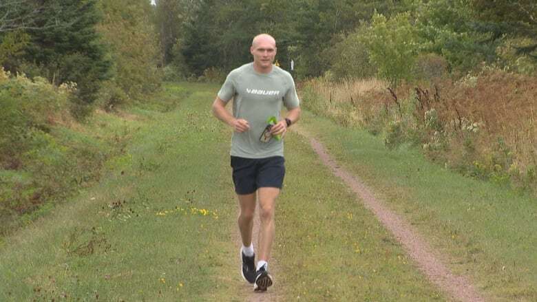 Ultra-marathoner gives up on P.E.I. tip-to-tip record, for now