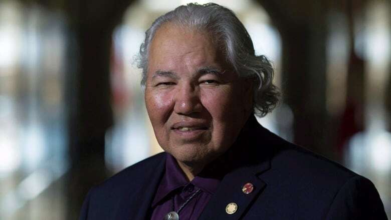 'Rock-star judge' Murray Sinclair left lasting impact on Manitoba legal community, friends and colleagues say