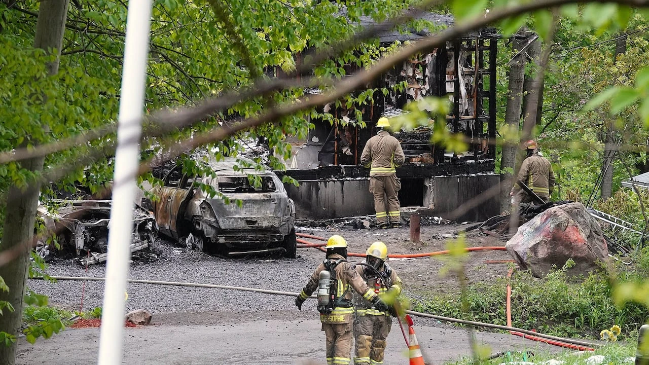 At least 1 dead in residential fire in the Laurentians