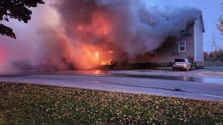 Deer Lake hotel ablaze, prompting evacuation