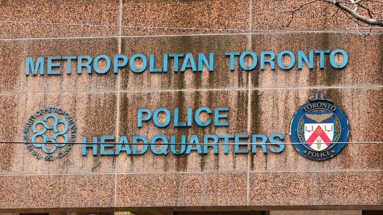 Waterloo teen charged in Toronto, Vaughan synagogue shootings: police