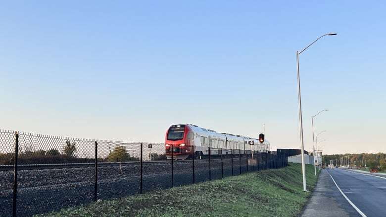 'Very strong start' to trial running on Trillium line, OC Transpo reports