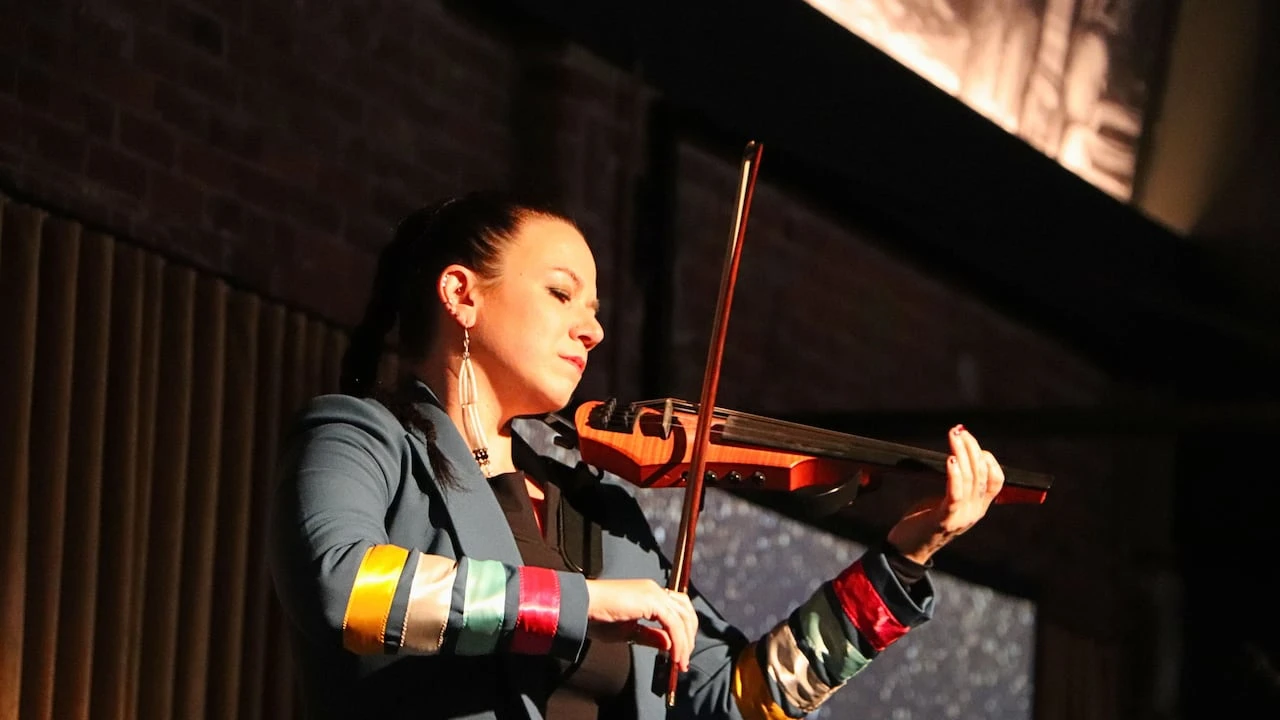 Meet the Wendat violinist weaving her culture into music for the masses